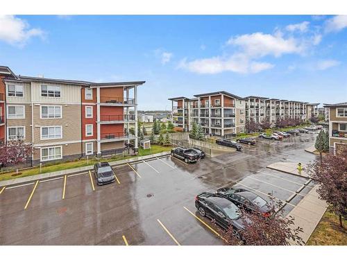 305-35 Walgrove Walk Se, Calgary, AB - Outdoor