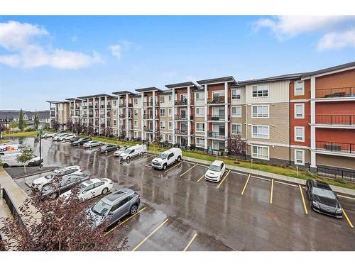 305-35 Walgrove Walk Se, Calgary, AB - Outdoor