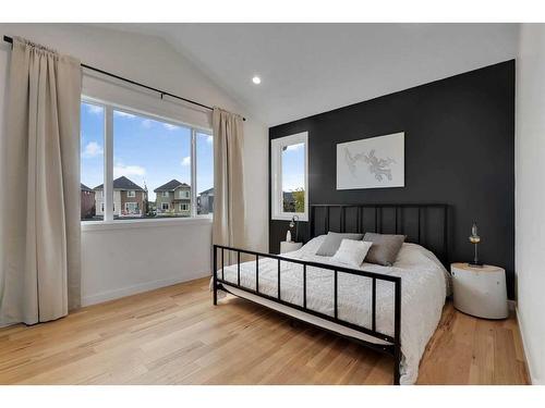 198 Bayview Circle, Airdrie, AB - Indoor Photo Showing Bedroom