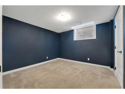 198 Bayview Circle, Airdrie, AB - Indoor Photo Showing Other Room