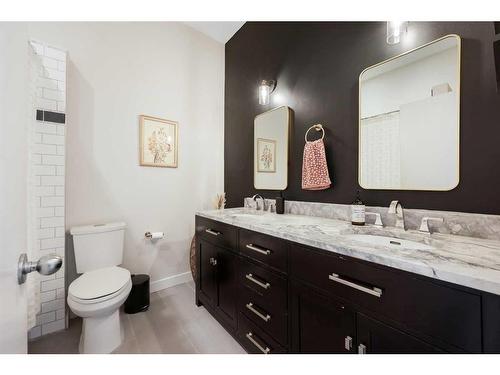 32-605 15 Avenue Sw, Calgary, AB - Indoor Photo Showing Bathroom