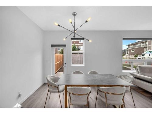 704 South Point Heath Sw, Airdrie, AB - Indoor Photo Showing Dining Room