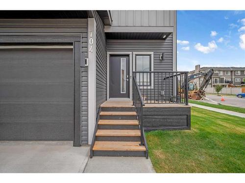 704 South Point Heath Sw, Airdrie, AB - Outdoor