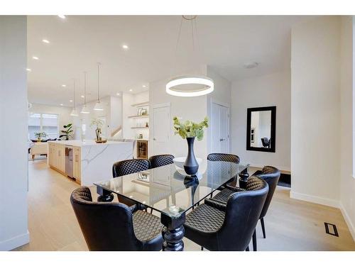 2827 Cochrane Road Nw, Calgary, AB - Indoor Photo Showing Dining Room