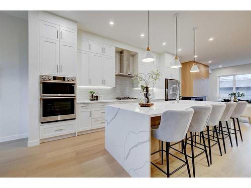 2827 Cochrane Road Nw, Calgary, AB - Indoor Photo Showing Kitchen With Upgraded Kitchen