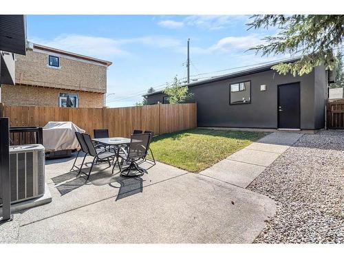 2433 30 Street Sw, Calgary, AB - Outdoor With Exterior