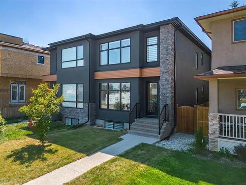 2433 30 Street Sw, Calgary, AB - Outdoor