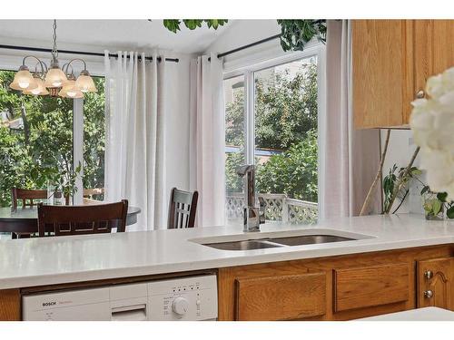 5994 Signal Ridge Heights Sw, Calgary, AB - Indoor Photo Showing Kitchen With Double Sink