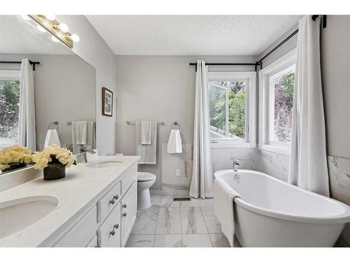 5994 Signal Ridge Heights Sw, Calgary, AB - Indoor Photo Showing Bathroom