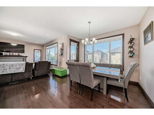 118 Bayview Street Sw, Airdrie, AB - Indoor Photo Showing Dining Room