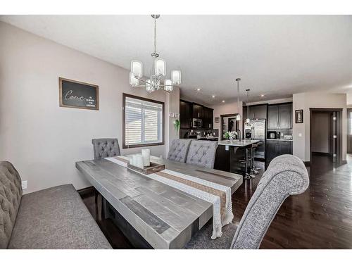 118 Bayview Street Sw, Airdrie, AB - Indoor Photo Showing Dining Room