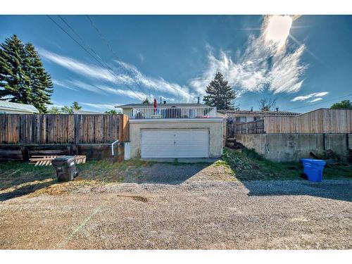 40 Dover Ridge Place Se, Calgary, AB - Outdoor