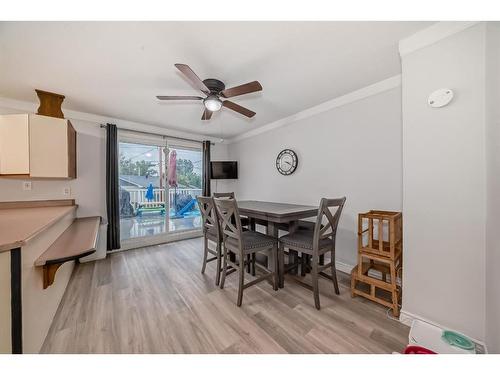 40 Dover Ridge Place Se, Calgary, AB - Indoor Photo Showing Dining Room