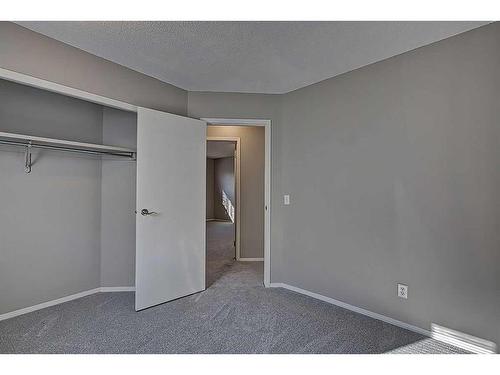 135 Erin Meadow Green Se, Calgary, AB - Indoor