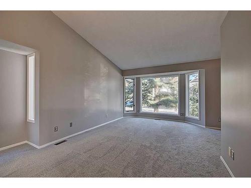 135 Erin Meadow Green Se, Calgary, AB - Indoor Photo Showing Other Room