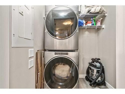 115-40 Walgrove Walk Se, Calgary, AB - Indoor Photo Showing Laundry Room