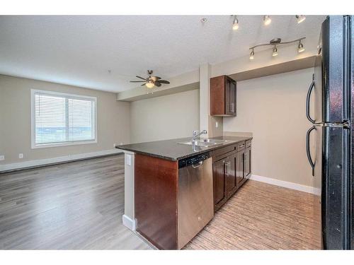 309-355 Taralake Way Ne, Calgary, AB - Indoor Photo Showing Kitchen