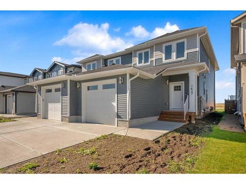 1427 Aldrich Place, Carstairs, AB - Outdoor With Facade