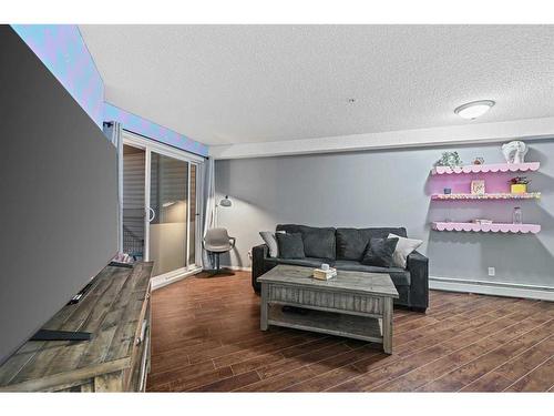 2218-2371 Eversyde Avenue Sw, Calgary, AB - Indoor