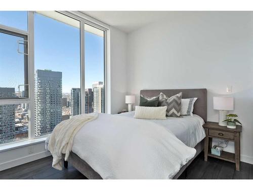 3408-310 12 Avenue Sw, Calgary, AB - Indoor Photo Showing Bedroom