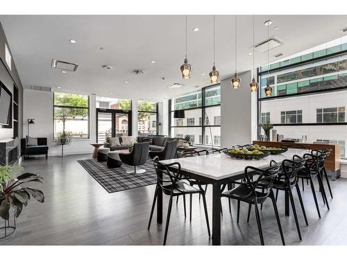 3408-310 12 Avenue Sw, Calgary, AB - Indoor Photo Showing Dining Room