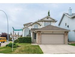 246 Douglas Ridge Mews SE Calgary, AB T2Z 2M3