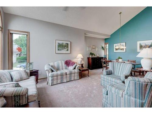 246 Douglas Ridge Mews Se, Calgary, AB - Indoor Photo Showing Living Room