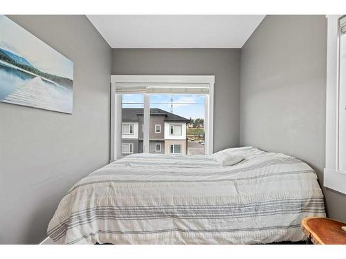 1101-5305 32 Avenue Sw, Calgary, AB - Indoor Photo Showing Bedroom