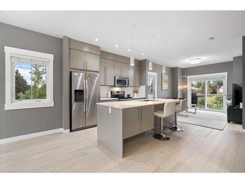 1101-5305 32 Avenue Sw, Calgary, AB - Indoor Photo Showing Kitchen With Stainless Steel Kitchen With Upgraded Kitchen