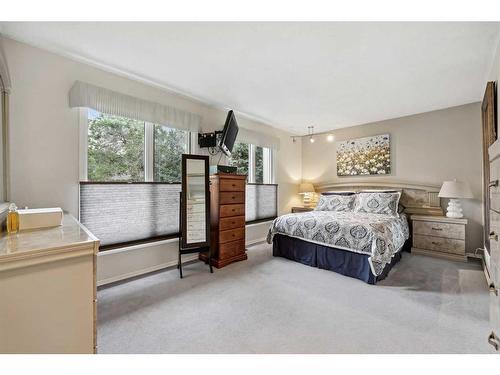 3935 Point Mckay Road Nw, Calgary, AB - Indoor Photo Showing Bedroom