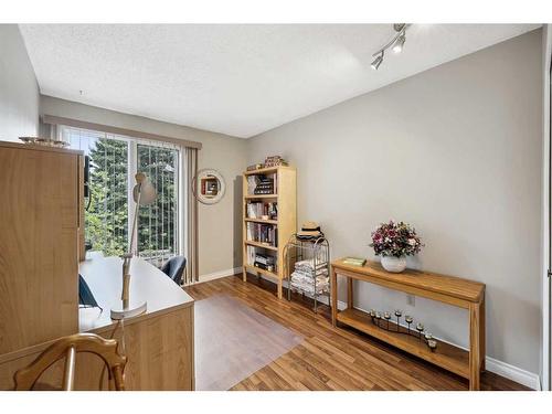 3935 Point Mckay Road Nw, Calgary, AB - Indoor