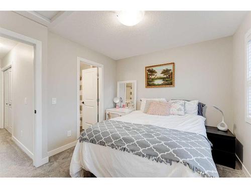 259 Legacy Common Se, Calgary, AB - Indoor Photo Showing Bedroom