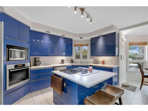 34 Sun Harbour Way Se, Calgary, AB - Indoor Photo Showing Kitchen