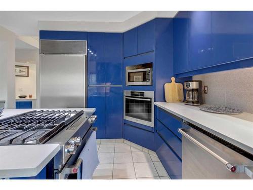 34 Sun Harbour Way Se, Calgary, AB - Indoor Photo Showing Kitchen