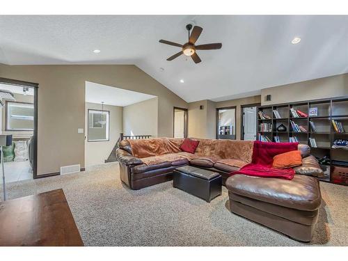 42 Valley Pointe Way Nw, Calgary, AB - Indoor Photo Showing Living Room