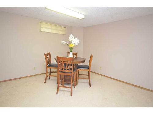 12 Riverside Crescent Se, Calgary, AB - Indoor Photo Showing Dining Room