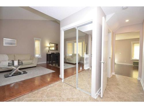 12 Riverside Crescent Se, Calgary, AB - Indoor Photo Showing Living Room