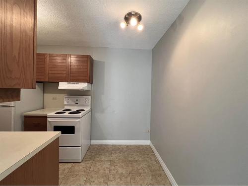 405-903 19 Avenue Sw, Calgary, AB - Indoor Photo Showing Kitchen