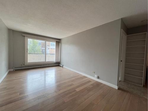 405-903 19 Avenue Sw, Calgary, AB - Indoor Photo Showing Other Room