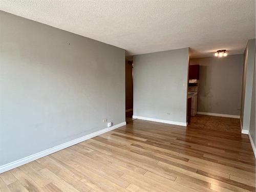 405-903 19 Avenue Sw, Calgary, AB - Indoor Photo Showing Other Room