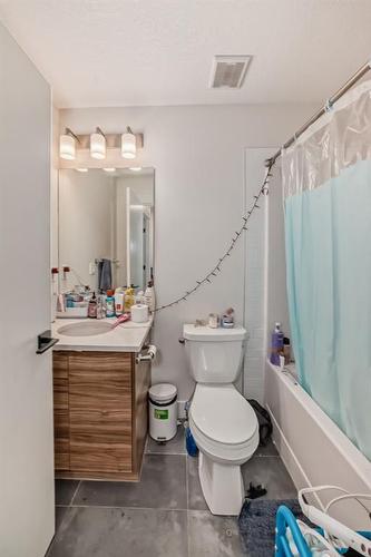 204-414 Seton Passage, Calgary, AB - Indoor Photo Showing Bathroom