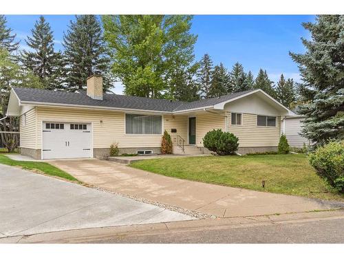 20 Varsplain Place Nw, Calgary, AB - Outdoor With Facade