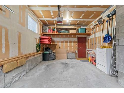 20 Varsplain Place Nw, Calgary, AB - Indoor