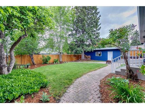 920 Kerfoot Crescent Sw, Calgary, AB - Outdoor With Backyard