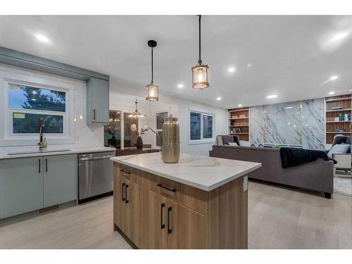 872 Citadel Way Nw, Calgary, AB - Indoor Photo Showing Kitchen With Upgraded Kitchen