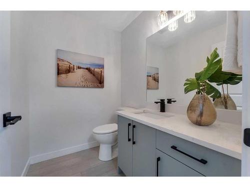 872 Citadel Way Nw, Calgary, AB - Indoor Photo Showing Bathroom