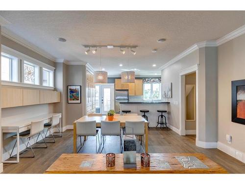 2125 32 Avenue Sw, Calgary, AB - Indoor Photo Showing Dining Room