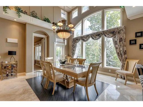 59 Wentwillow Lane Sw, Calgary, AB - Indoor Photo Showing Dining Room