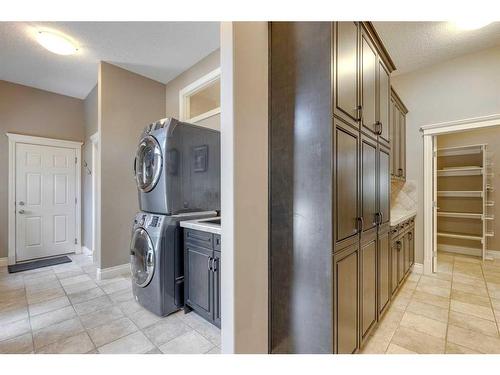 59 Wentwillow Lane Sw, Calgary, AB - Indoor Photo Showing Laundry Room