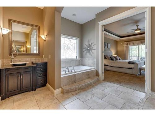 59 Wentwillow Lane Sw, Calgary, AB - Indoor Photo Showing Bathroom